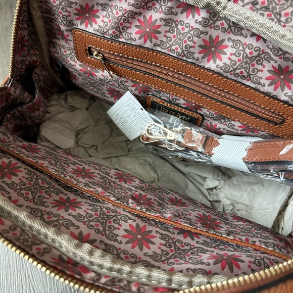 Handbag - Picture 2 of 3